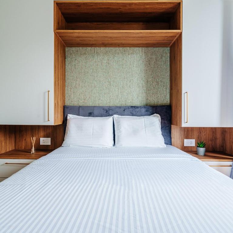 Skyline Apartments by In Property - Two-Bedroom Apartment - 48