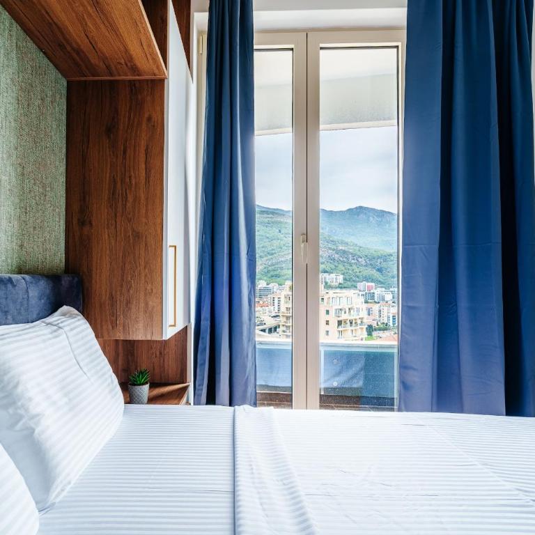 Skyline Apartments by In Property - Two-Bedroom Apartment - 49