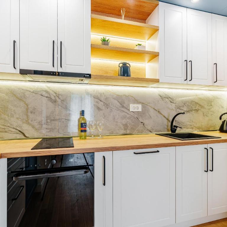 Skyline Apartments by In Property - Two-Bedroom Apartment - 51