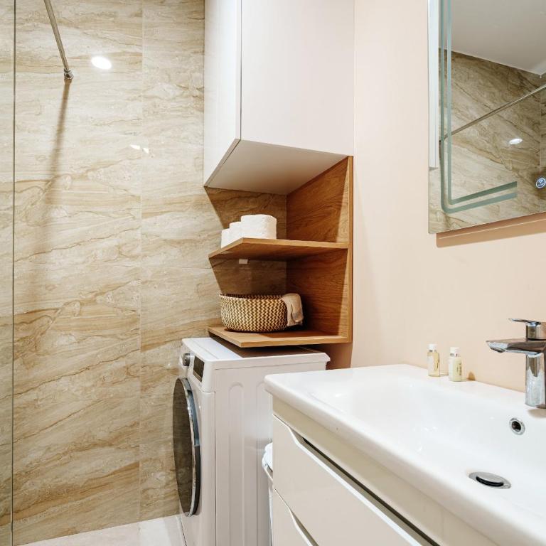 Skyline Apartments by In Property - Two-Bedroom Apartment - 32
