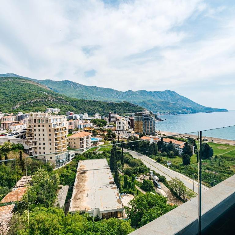 Skyline Apartments by In Property - Two-Bedroom Apartment - 3