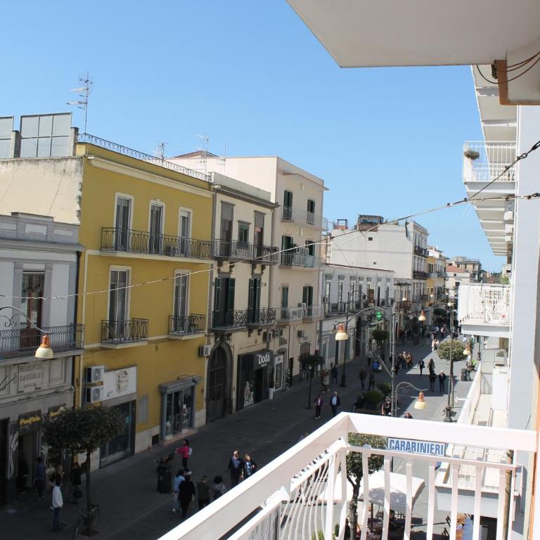 Ilary Rooms 2.0 - Camera Queen con Balcone - 3