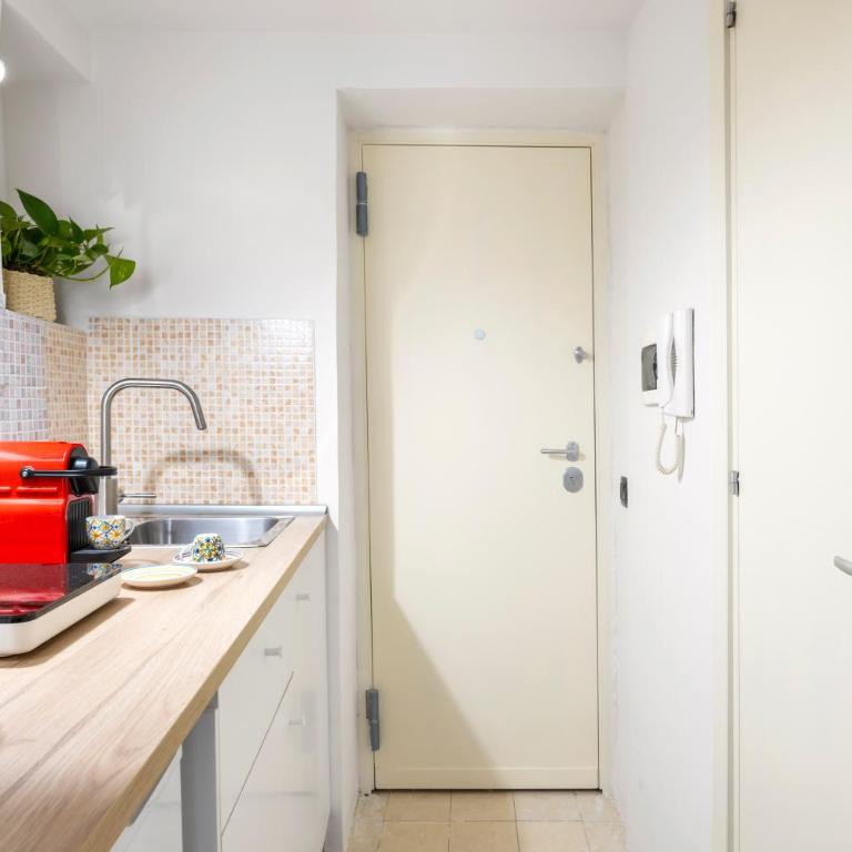 Agata & Rosalia 2 Suite Indipendenti e Comunicanti con Balcone & AC - Appartamento con 2 Camere da Letto - 8
