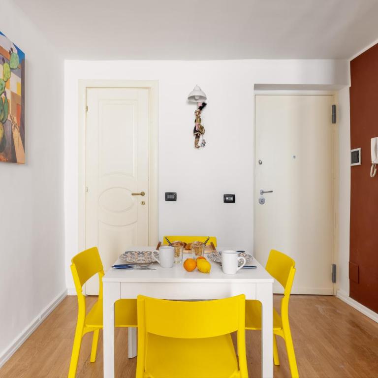 Agata & Rosalia 2 Suite Indipendenti e Comunicanti con Balcone & AC - Appartamento con 2 Camere da Letto - 17
