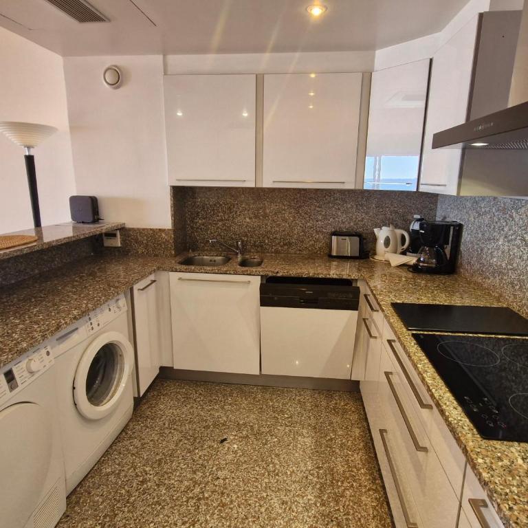 Appartement 3 pièces climatisé, piscine, accès plage, vue Golfe de St Tropez - FR-1-780-53 - Apartamento - 9
