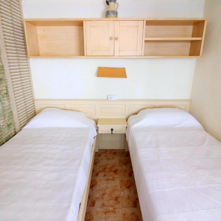 Apartamento frente al mar con piscina en Santa Margarita, Roses - ES-228-178 - Apartment - 12