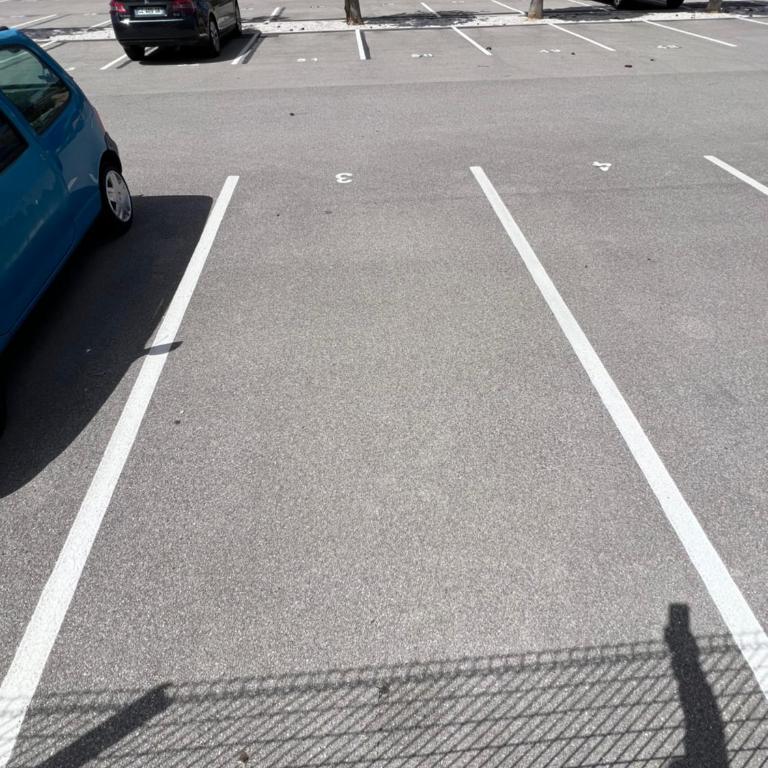 Saint Cyprien, superbe appartement calme proche du port, parking - One-Bedroom Apartment - 13