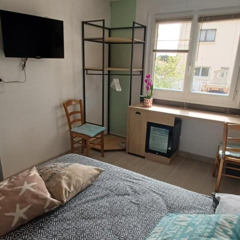 Chambre climatisée indépendante 300m mer - Apartment mit 1 Schlafzimmer - 3