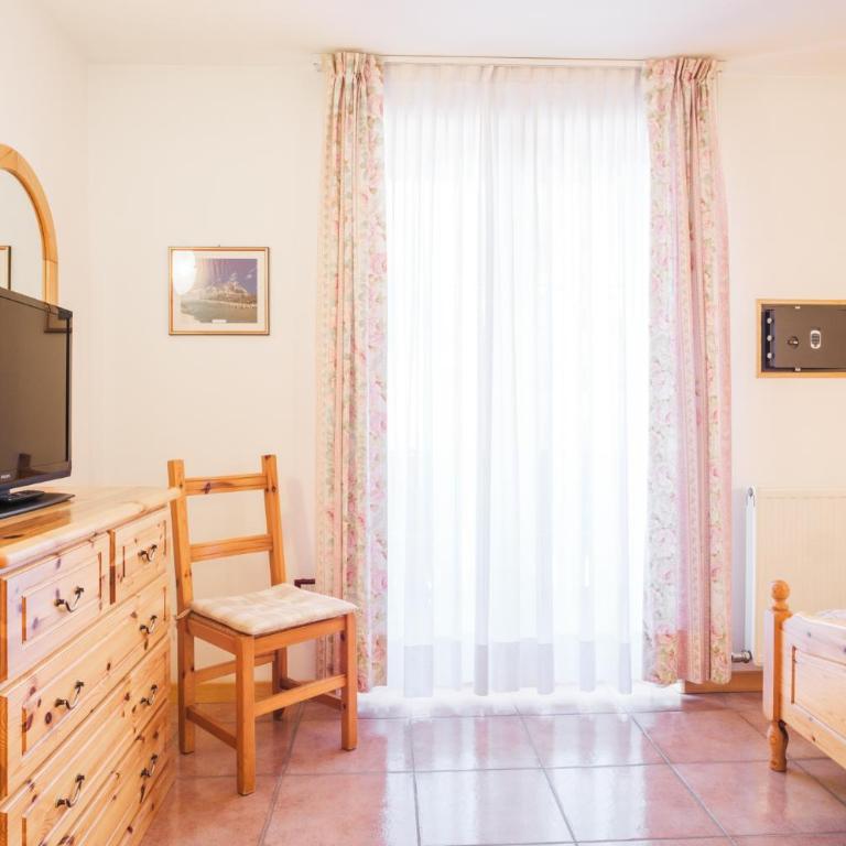 Residence Al Caminetto - One-Bedroom Apartment (4 Adults) - 10