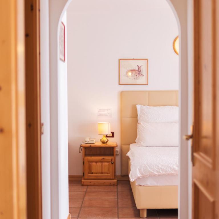 Residence Al Caminetto - One-Bedroom Apartment - 3