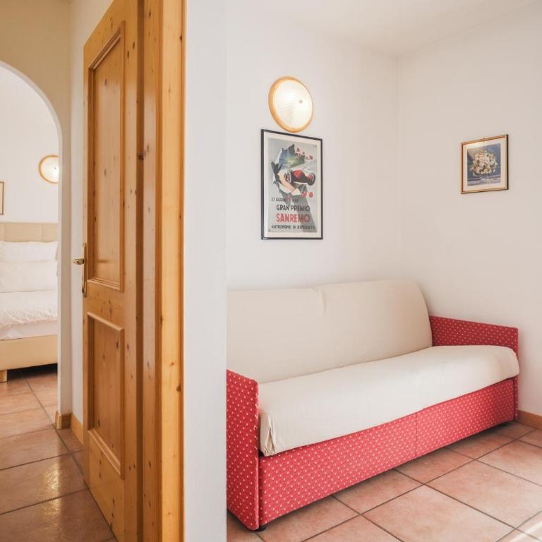 Residence Al Caminetto - One-Bedroom Apartment - 11
