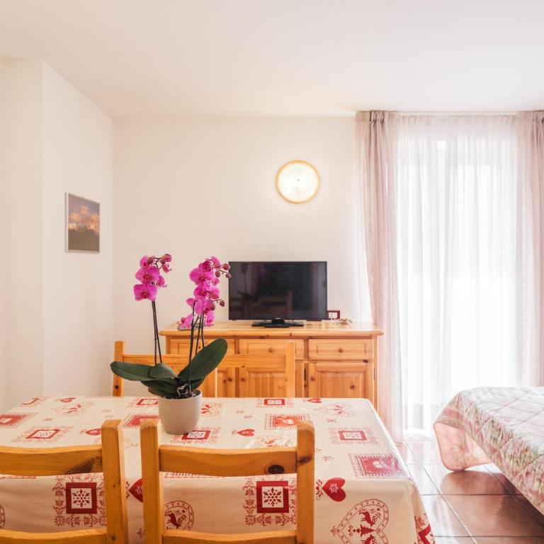 Residence Al Caminetto - One-Bedroom Apartment - 4