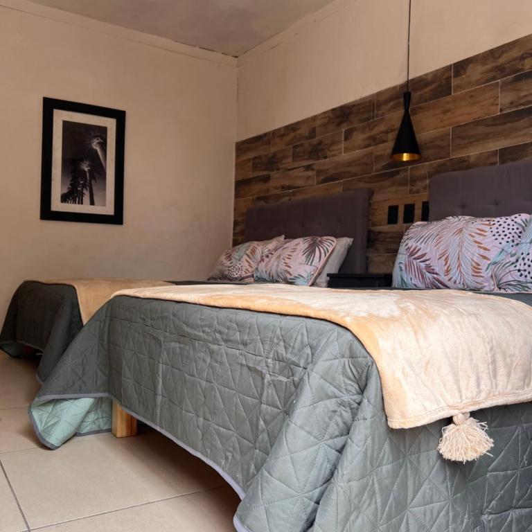 The Black Tree Hotel Boutique - Comfort Quadruple Room - 6