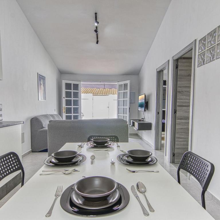 Bungalow Los Porches D52 - Two-Bedroom Apartment - 15