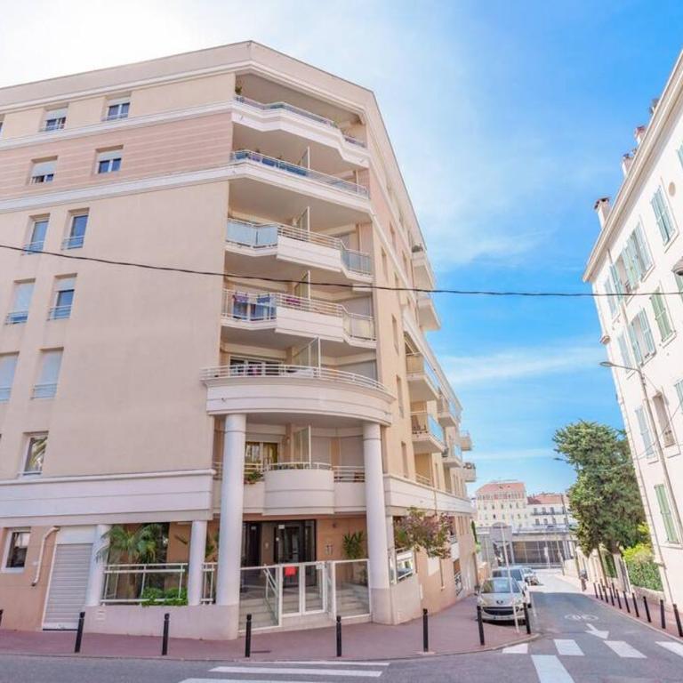 Le Bristol By ApiRent #Climatisation #Terrasse #Central - Studio avec Terrasse - 30