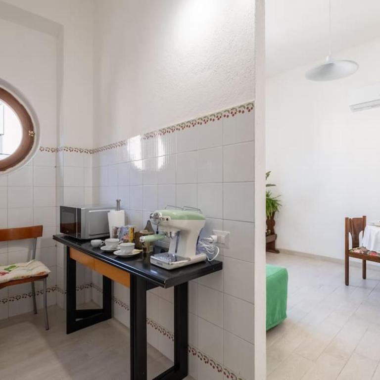 Casa Ofride -Centro-Poetto 10 min-Wi-Fi-Netflix - Appartamento con 2 Camere da Letto - 18