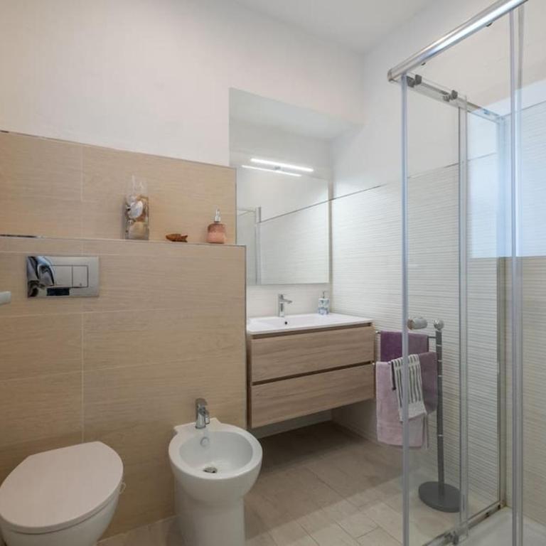 Casa Ofride -Centro-Poetto 10 min-Wi-Fi-Netflix - Appartamento con 2 Camere da Letto - 25
