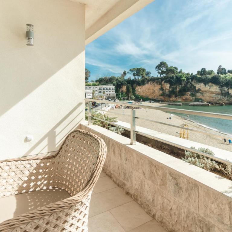 Miramar - Studio with Ocean View - 3