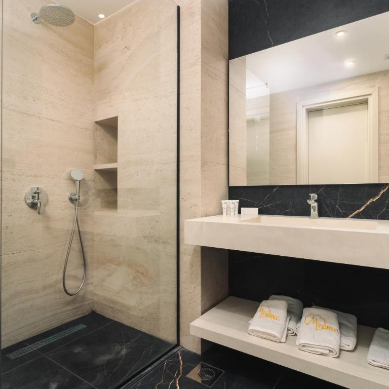 Miramar - Deluxe Double Room with Sea View - 10