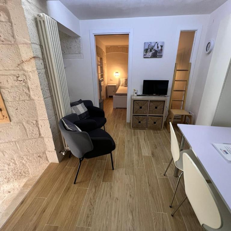 Casa Lomenzo - One-Bedroom House - 9