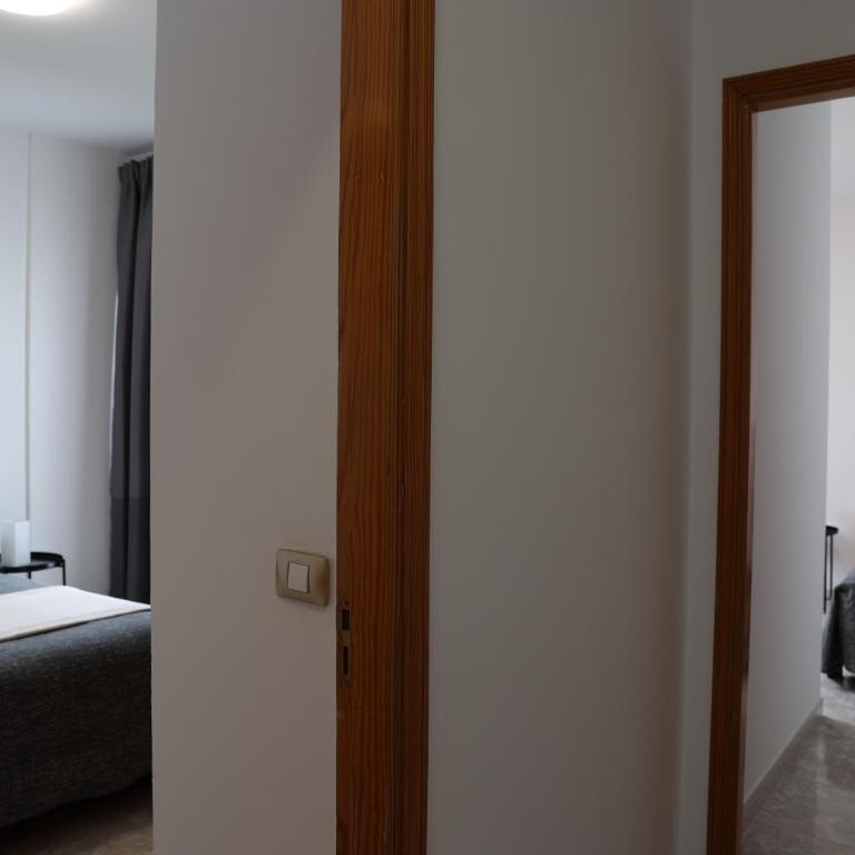Royal Apartments - Apartment with Balcony - 8
