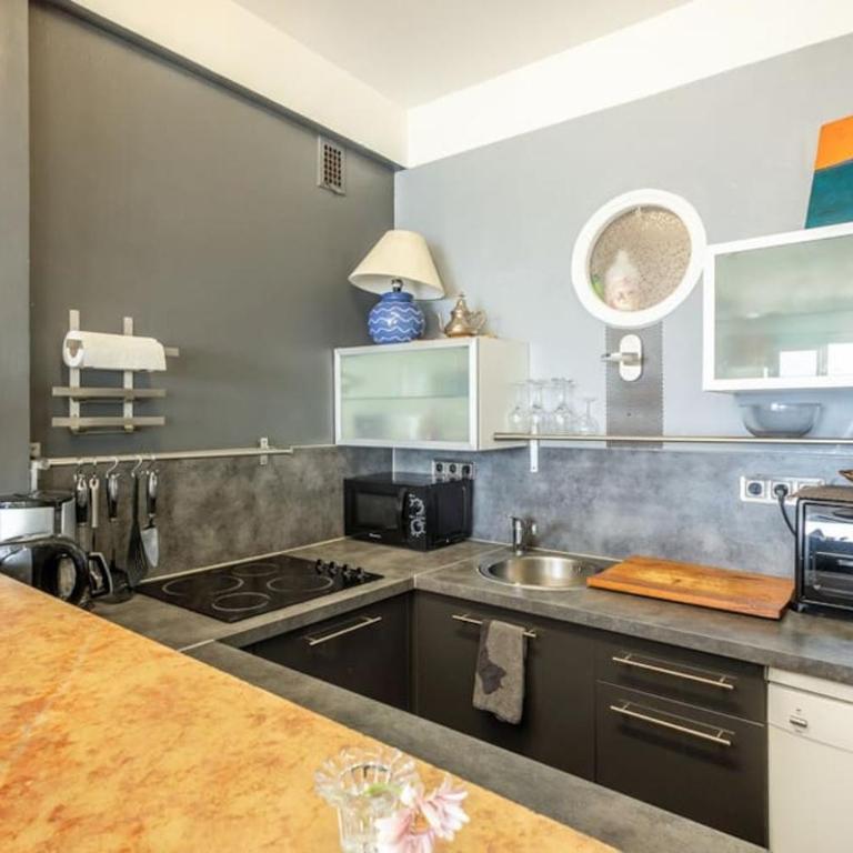 Vue exceptionnelle - Ma terrasse sur le front de mer et - Studio 34 m2 - Antibes Juan-les-pins - Appartement 1 Chambre - 10