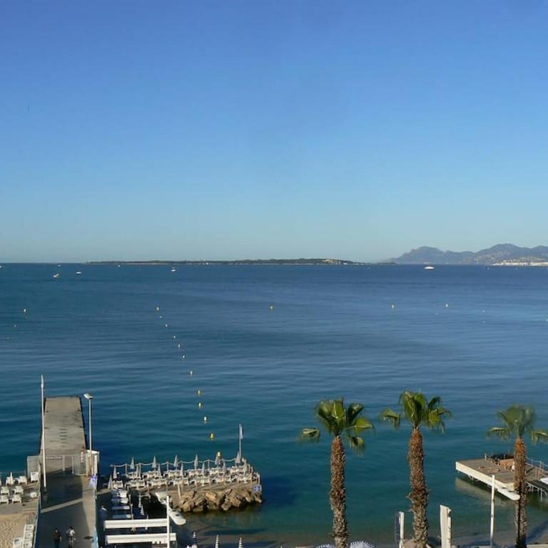 Vue exceptionnelle - Ma terrasse sur le front de mer et - Studio 34 m2 - Antibes Juan-les-pins - Appartement 1 Chambre - 19