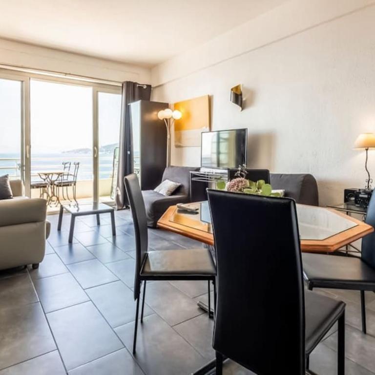 Vue exceptionnelle - Ma terrasse sur le front de mer et - Studio 34 m2 - Antibes Juan-les-pins - Appartement 1 Chambre - 4