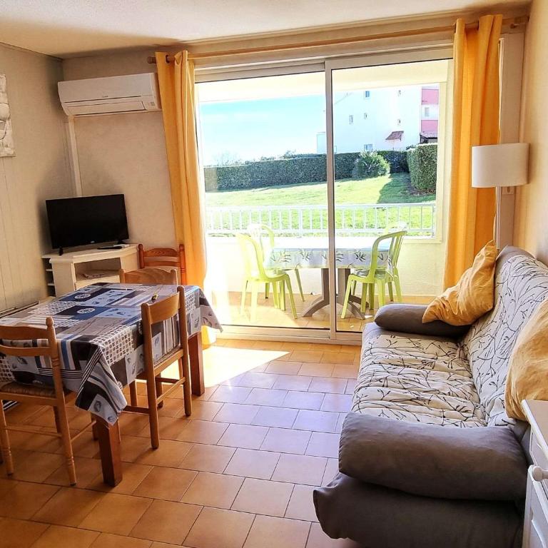 Charmant T2 climatisé avec piscine et parking à 20m de la mer, pour 5 pers - FR-1-607-100 - Appartement (5 Adultes) - 23