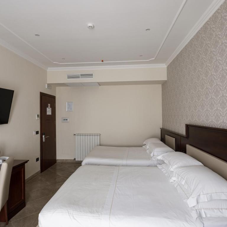 Glam Luxury Rome - Suite con Balcone - 31