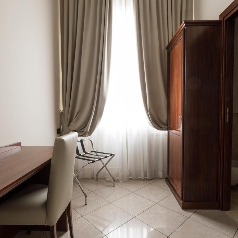 Glam Luxury Rome - Camera Matrimoniale Deluxe - 38
