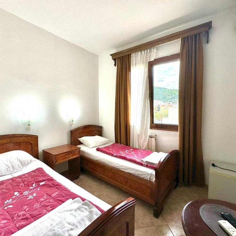 Hotel Grbalj - Dvokrevetna Soba sa Zasebnim Krevetima - 3
