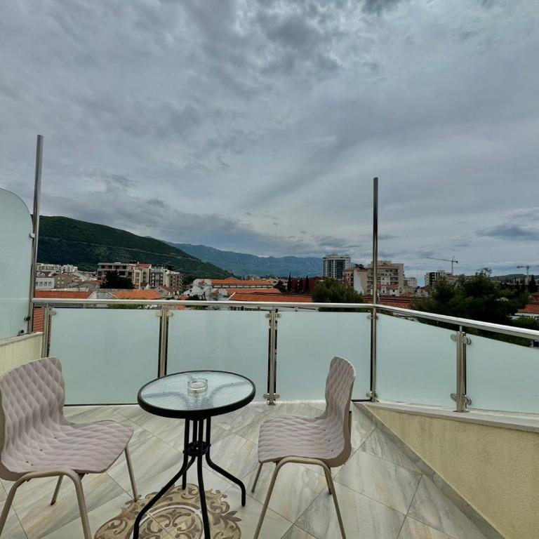 Hotel Grbalj - Dvokrevetna Soba sa Bračnim Krevetom/Zasebnim Krevetima i Balkonom - 12