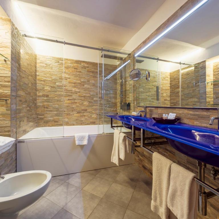 Barisetti Sport Hotel - Suite con Balcone - 1