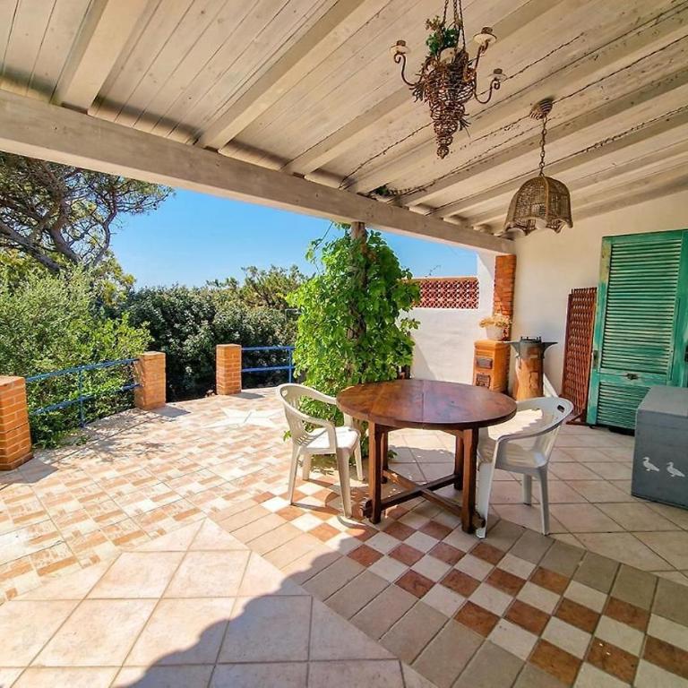 LaureLiving Holiday Home Villino Marinella - Appartamento con 2 Camere da Letto - 7