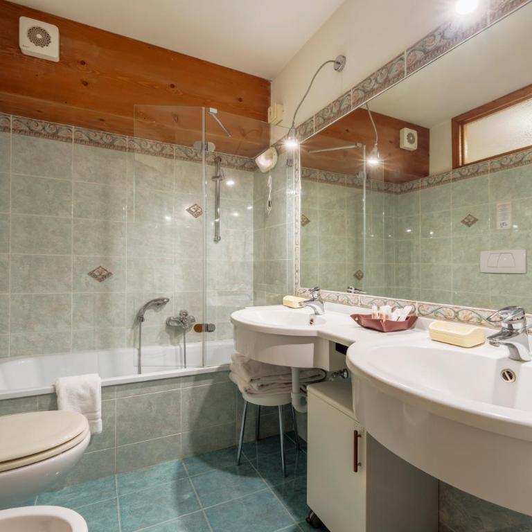 Barisetti Sport Hotel - Camera Familiare con Balcone - 5