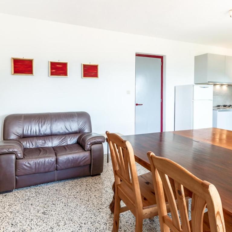 Grifeu 08 - Apartamento con terraza exterior - Apartamento de 3 dormitorios - 5