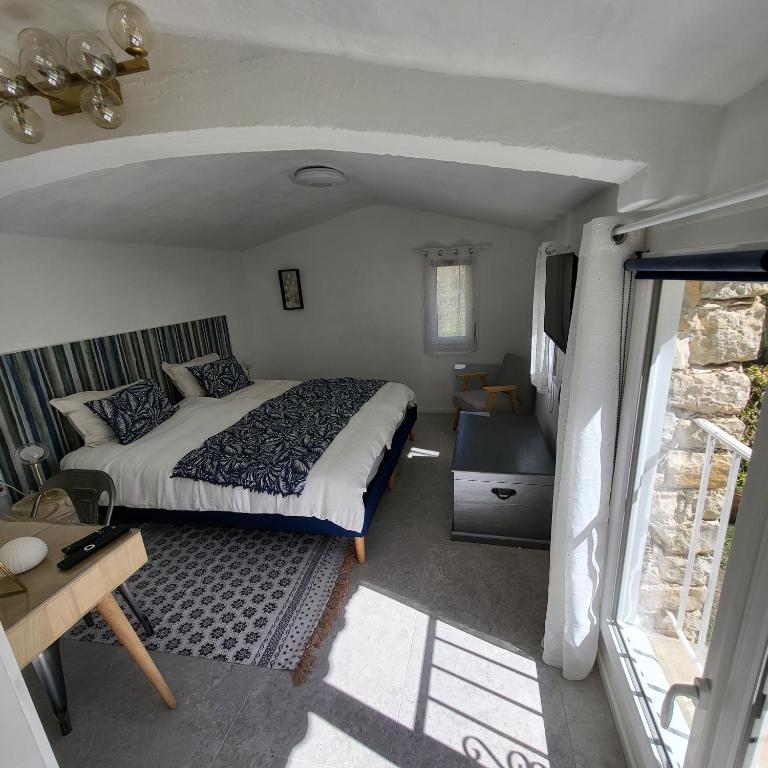 Les Pierres de Cézaire - Chambre Double ou Lits Jumeaux avec Terrasse - 21