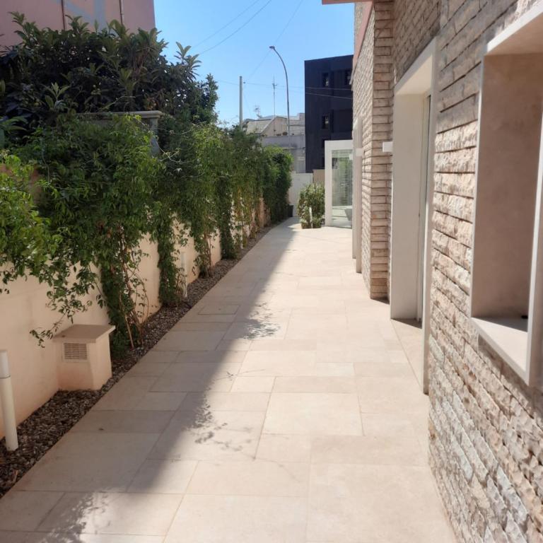 MARE FUORI - stanze con piscina - Camera Matrimoniale con Bagno Privato - 13
