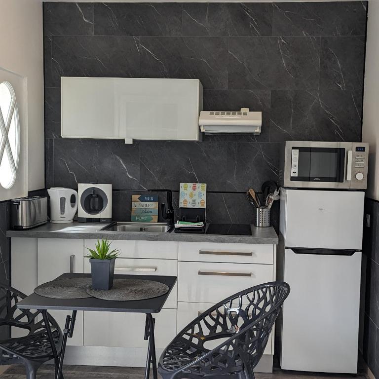 Opale Baie - Studio with Terrace - 7