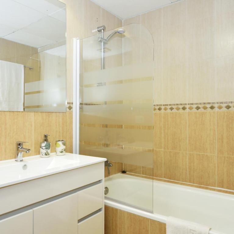 Vera Playa Bajo 2 Terrazas Jardín Piscina Parking - Apartamento con vistas a la piscina - 38