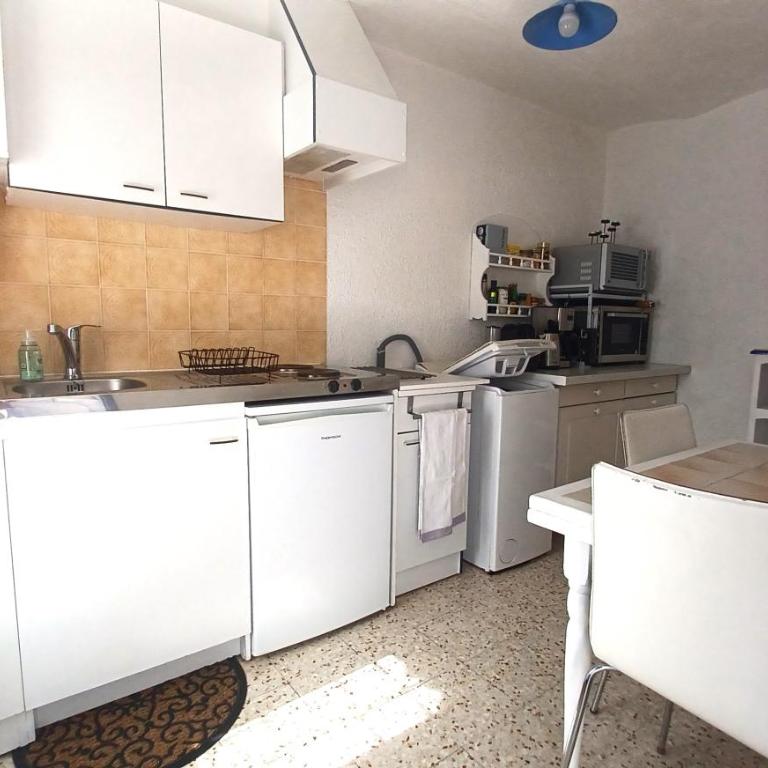 La cigale - Studio Supérieur - 26