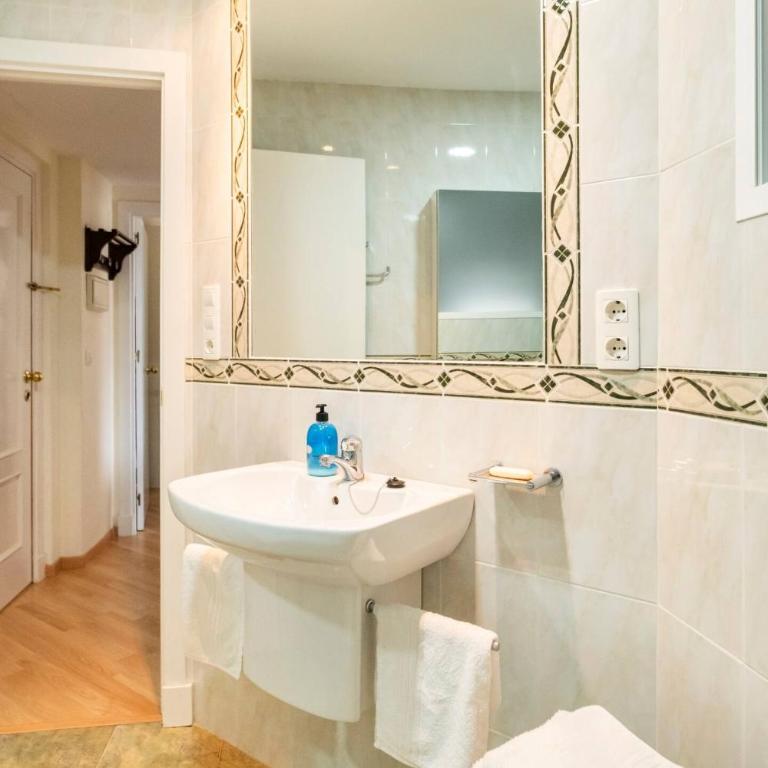Góndolas 1ª línea playa Almuñécar - Apartamento de 1 dormitorio - 24