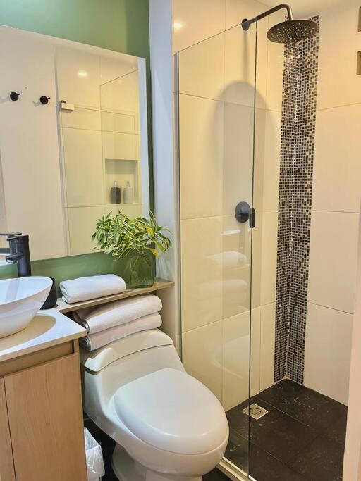 Luxury El Poblado Loft, relax in Medellin's heart! - One-Bedroom Apartment - 2