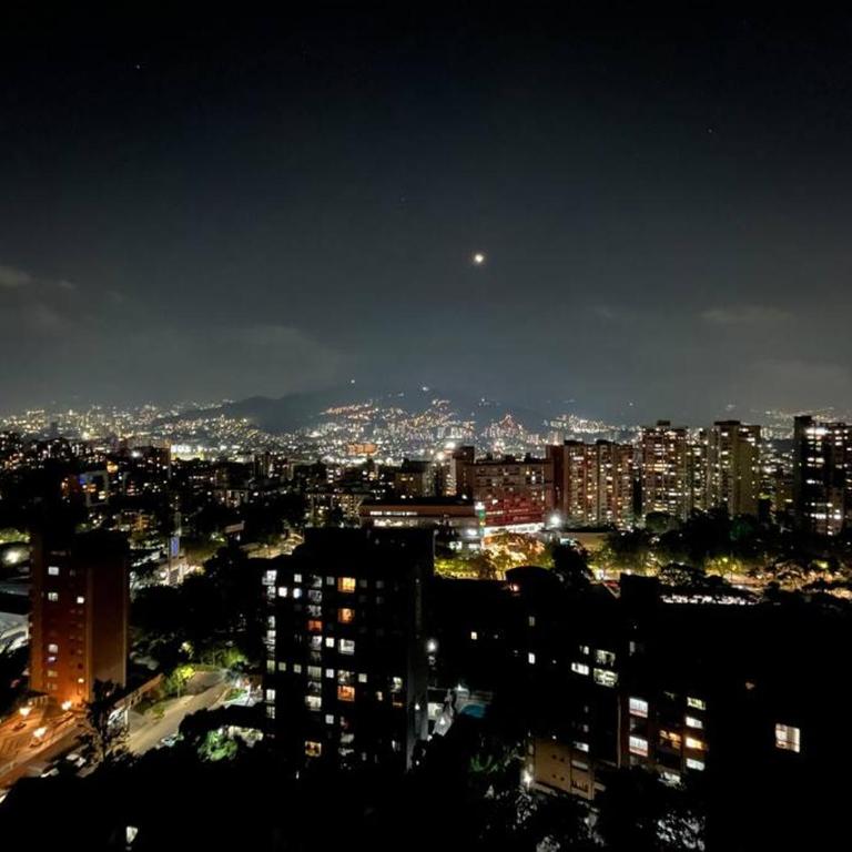 Luxury El Poblado Loft, relax in Medellin's heart! - One-Bedroom Apartment - 3