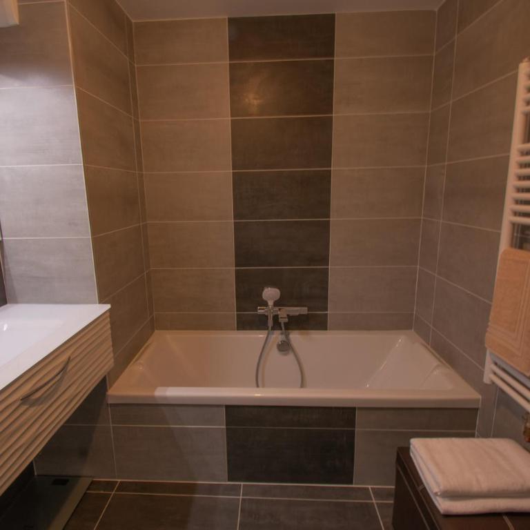 Appartement 90m2-Roof Top privé 100m2-Parking privé-Clim mobile - Penthouse-Apartment - 16
