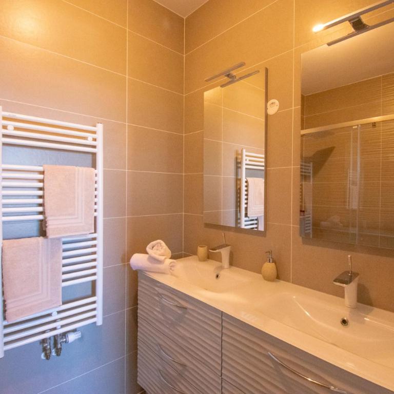 Appartement 90m2-Roof Top privé 100m2-Parking privé-Clim mobile - Penthouse-Apartment - 11