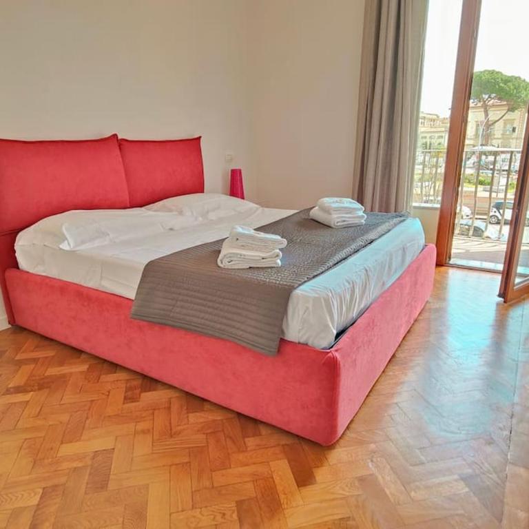 Luxury Designer Apartment - One-Bedroom Apartment - 17