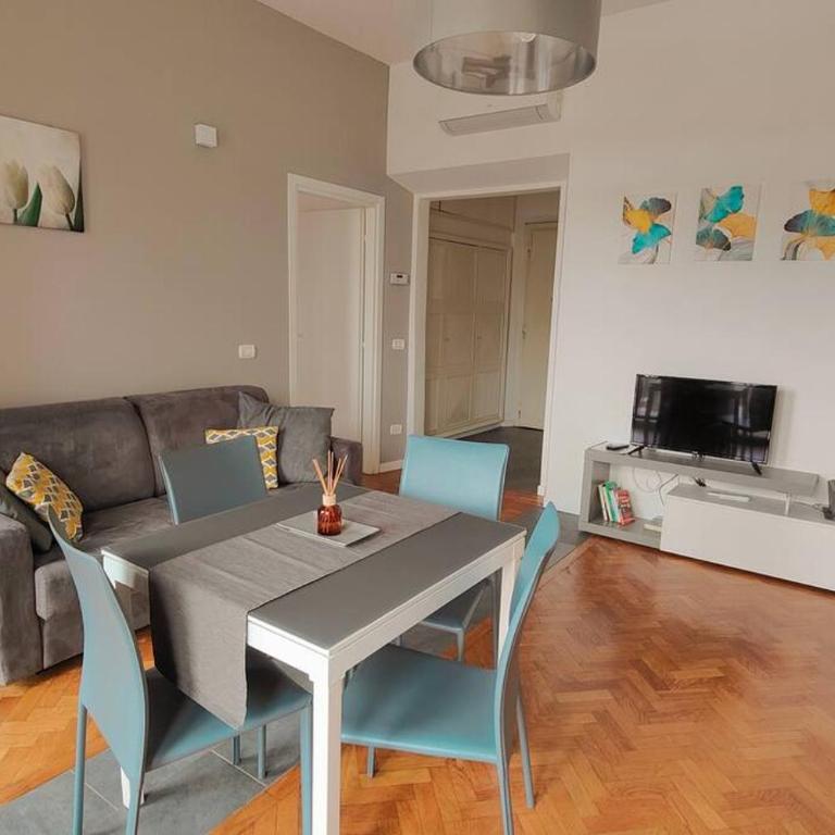 Luxury Designer Apartment - One-Bedroom Apartment - 6