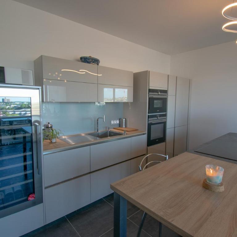 Appartement 90m2-Roof Top privé 100m2-Parking privé-Clim mobile - Penthouse-Apartment - 17